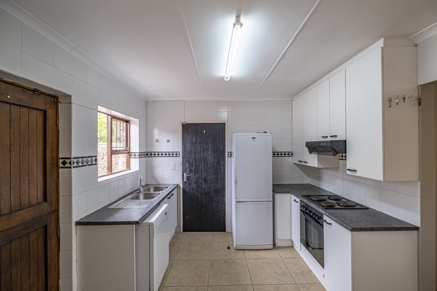 To Let 3 Bedroom Property for Rent in Summerstrand Eastern Cape